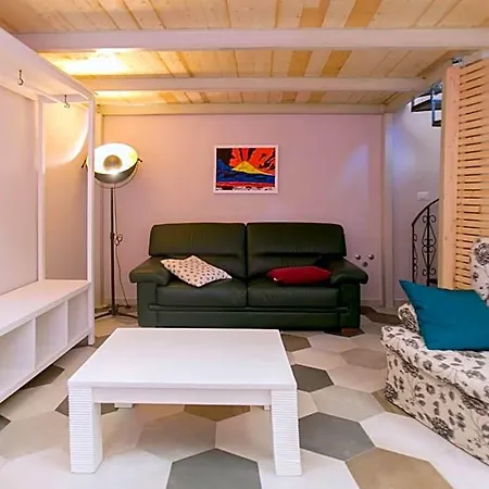 Anticaglia 24 Bed & Breakfast