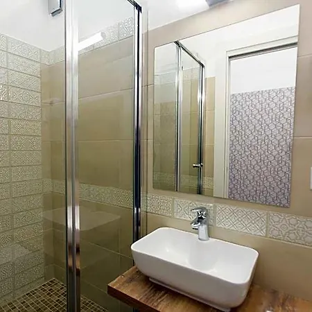 Anticaglia 24 Bed & Breakfast 4*