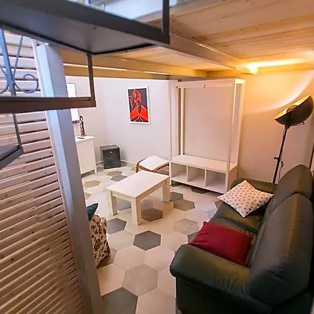 Anticaglia 24 Bed & Breakfast Napoli