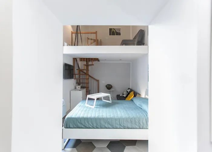 Anticaglia 24 Bed and Breakfast Νάπολη