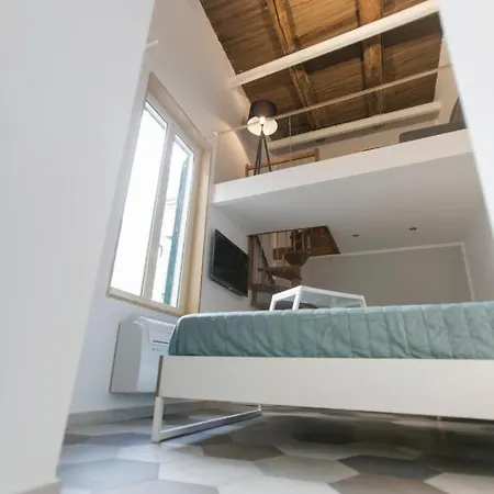 Anticaglia 24 Bed & Breakfast 4*